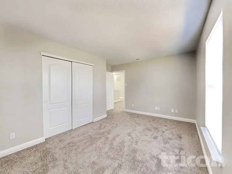 1840 Blackmore Dr — Photo 11