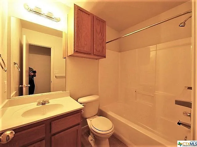 4206 Elms Run Cir #B — Photo 3