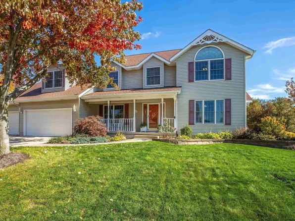 3422 76th St, Moline, IL 61265