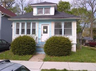 658 Grace St, Elgin, IL 60120