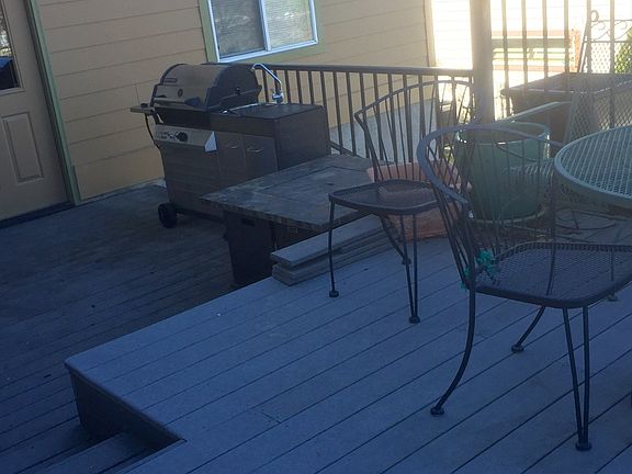 BBQ area off garage deck