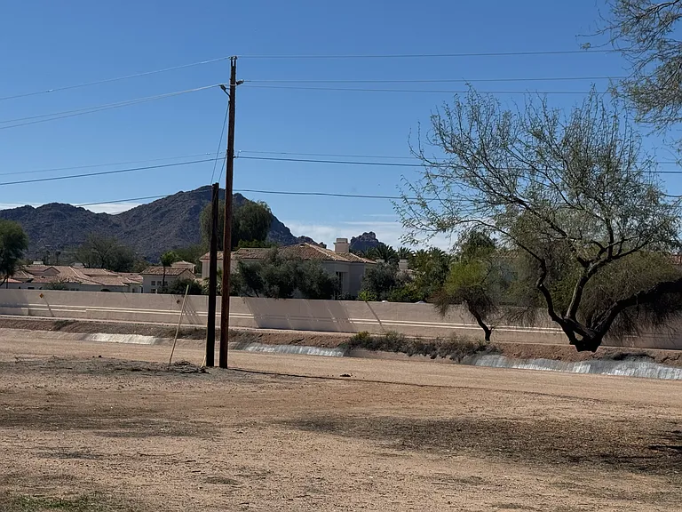 CamelBack Mountain and Arizona Canal - off large patio