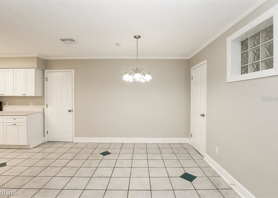 1st image of 5301R Kalmia Dr