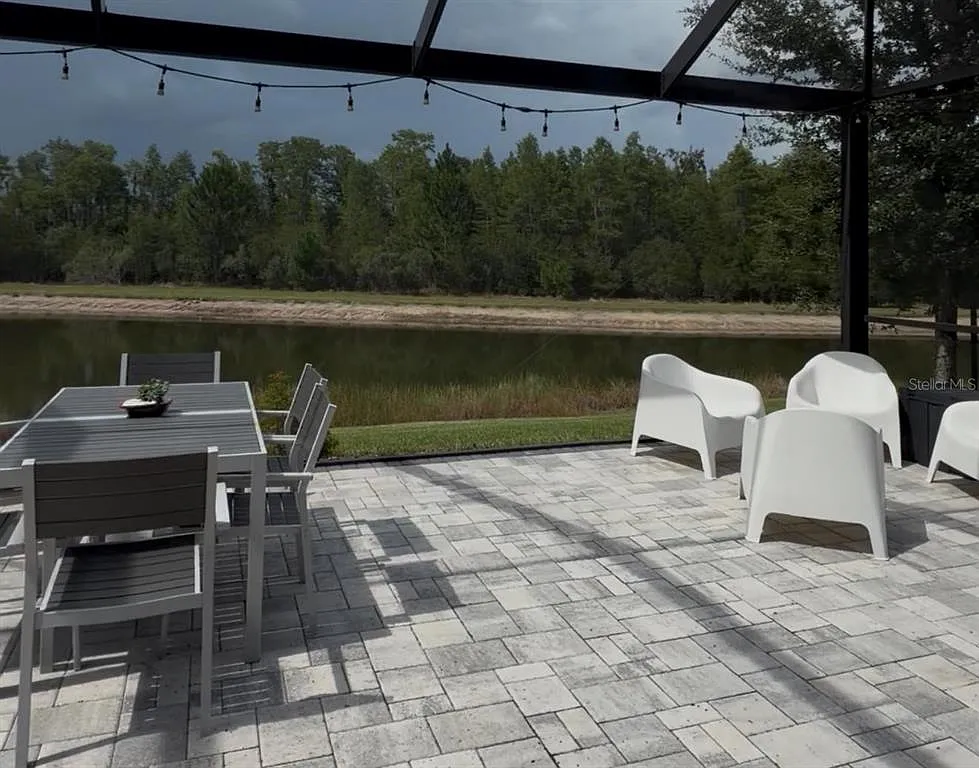 4 bed, 3.0 bath, 3182 sqft, $4,500 — Photo 3
