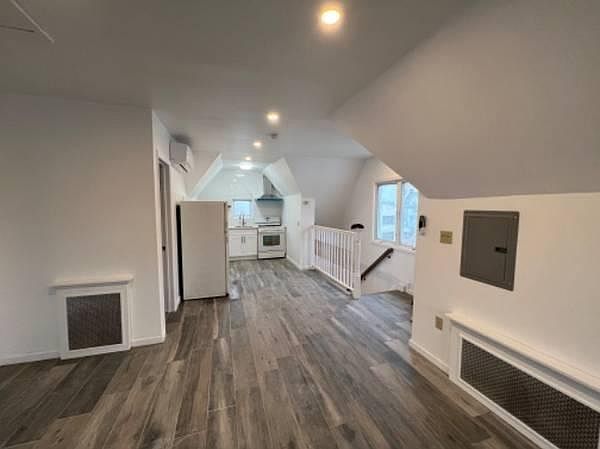1st image of 8747 17th Ave #3