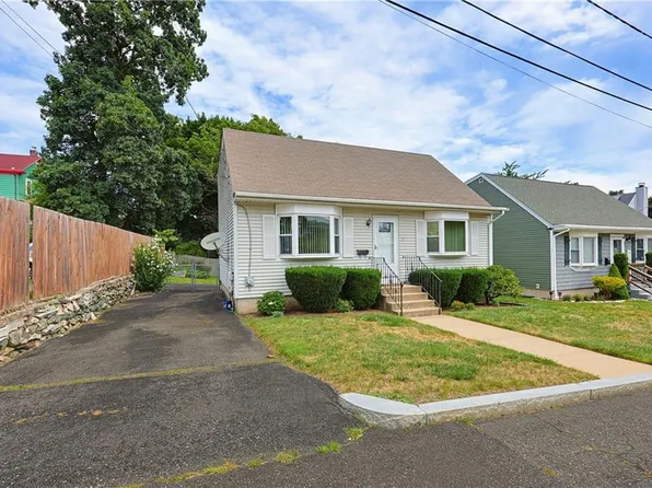 11 Lynde St, Providence, RI 02908