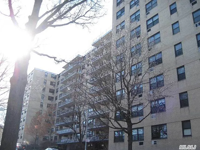 3960 54th St APT 6U photo 1