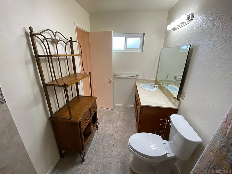 1475 Tarbox St — Photo 20