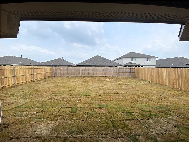 1112 Verona Dr — Photo 20