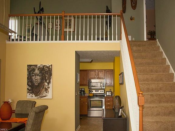 Entry to kitchen