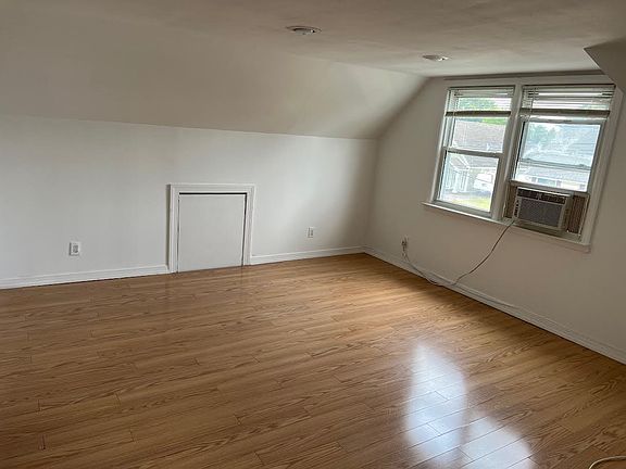 4th image of 34 Arlington St