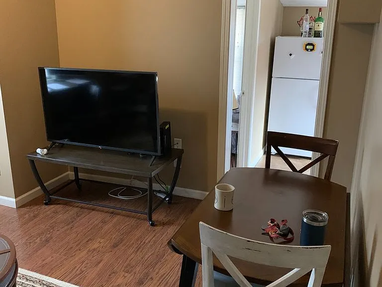416 N Lincoln St — Photo 80
