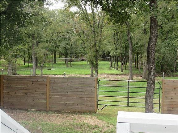 4th image of 108 Shadow Wood Trl