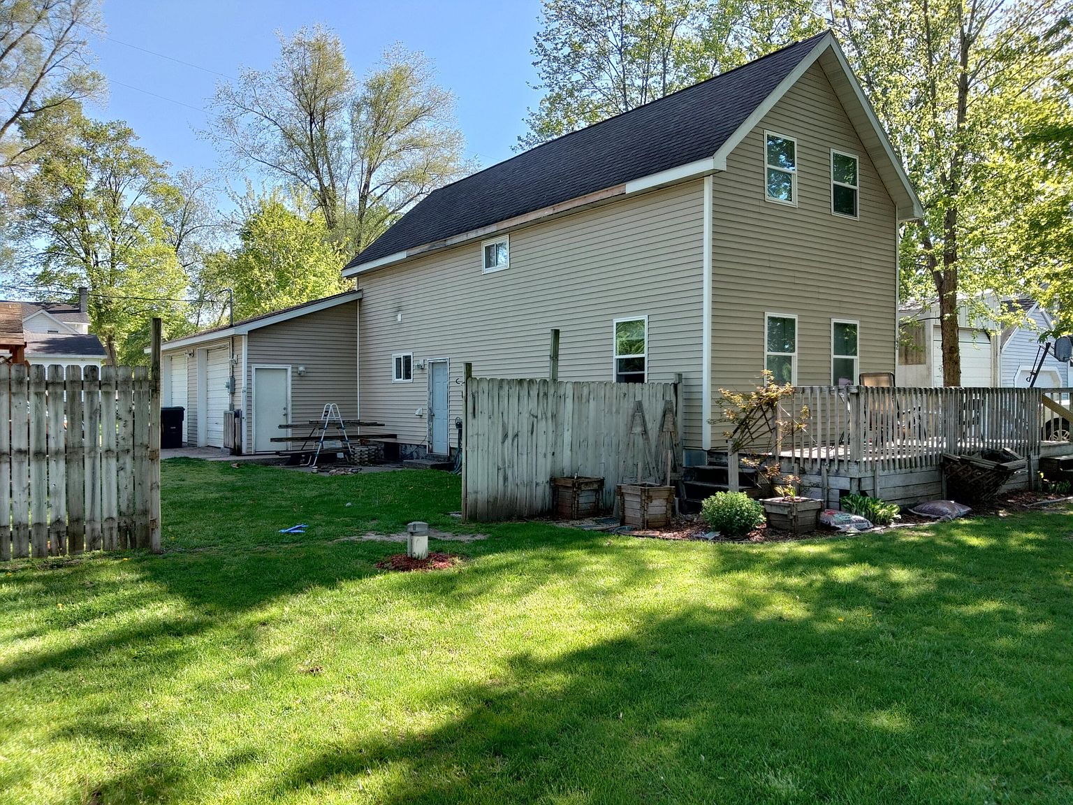 42 1st St S, Kent City, MI 49330 Zillow