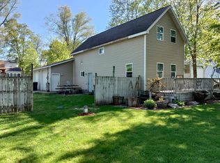 42 1st St S, Kent City, MI