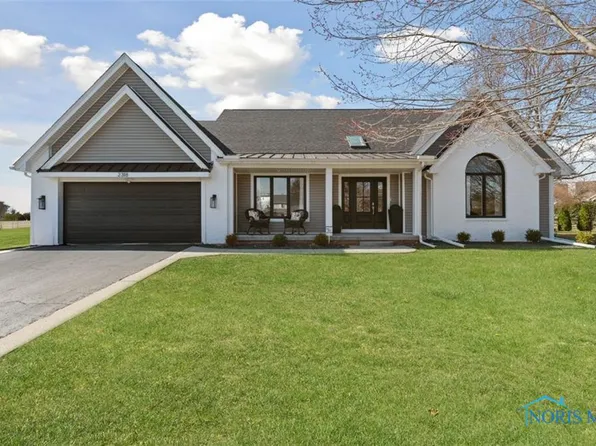 2318 Mill Race Ct, Holland, OH 43528