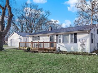 423 Thoria Rd, Batavia, IL 60510