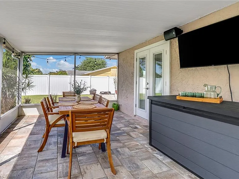 2680 Longboat Dr — Photo 32