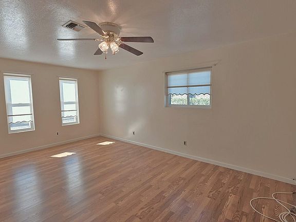 4th image of 12699 S Montana Ave