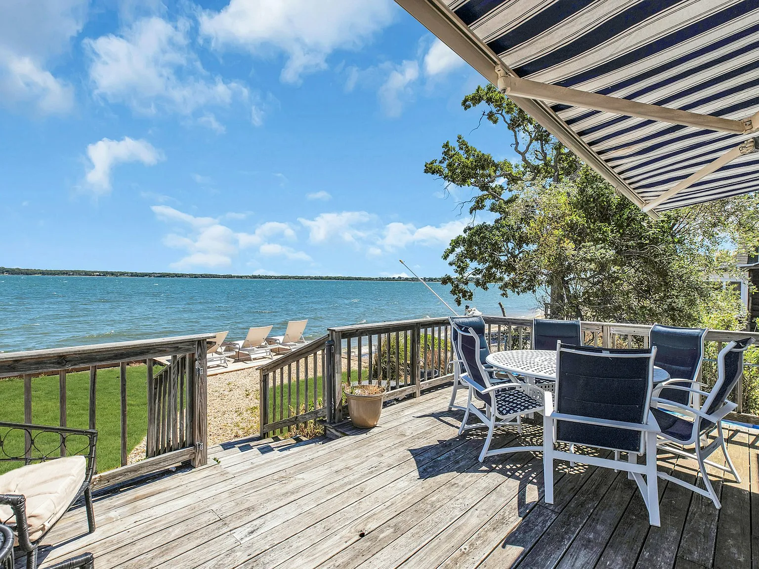Sag Harbor Waterfront Escape — Photo 4