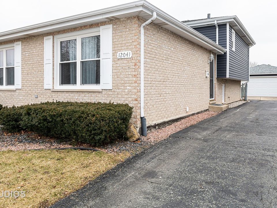 1st image of 12041 Van Beveren Dr