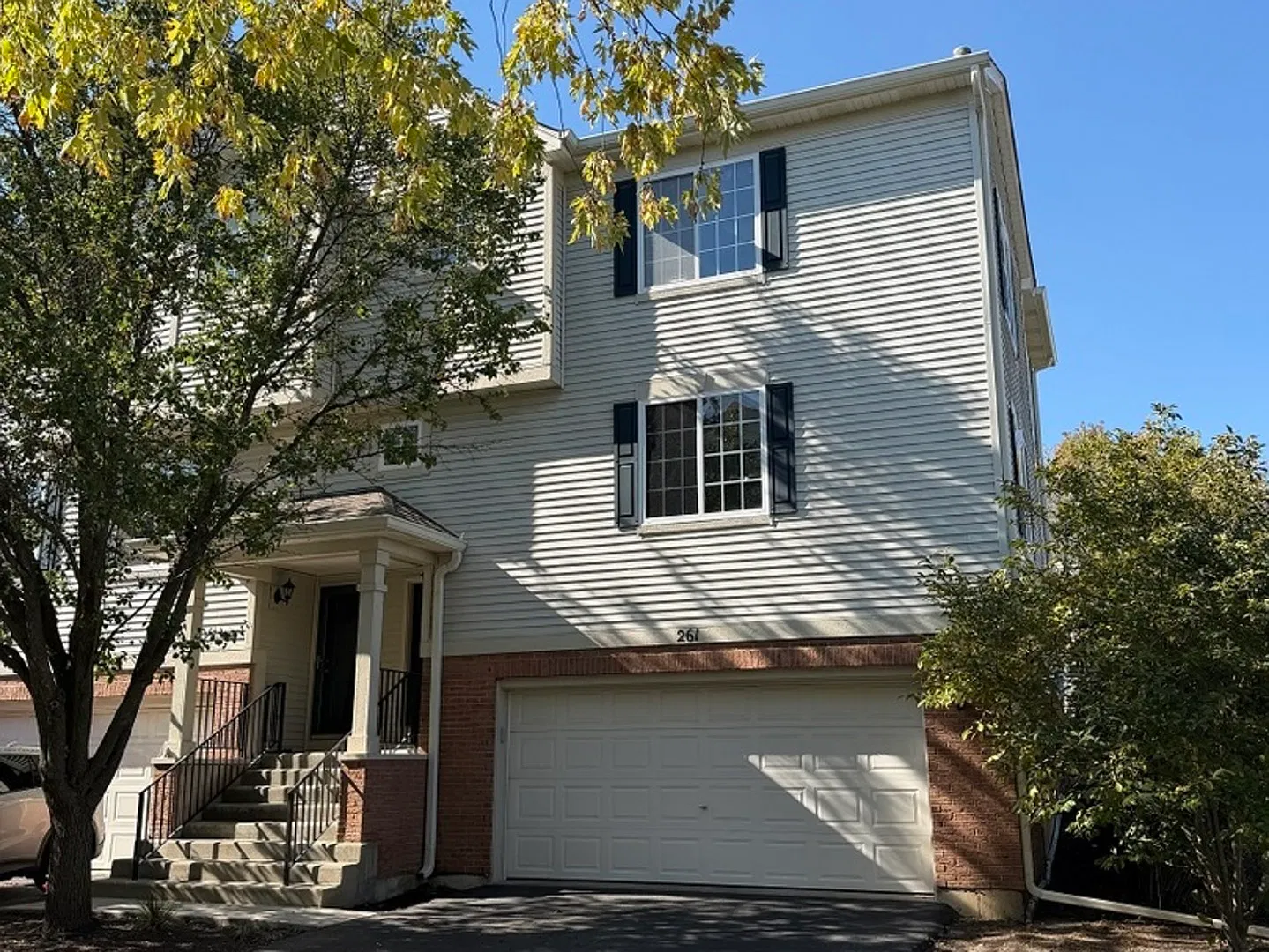 3 bed, 2.5 bath, 1713 sqft, $2,500 — Photo 1
