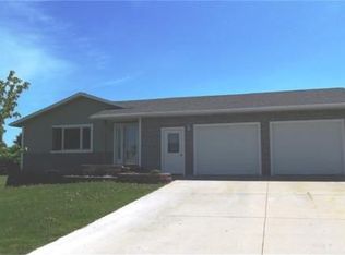 709 Buwalda Dr, Waupun, WI 53963