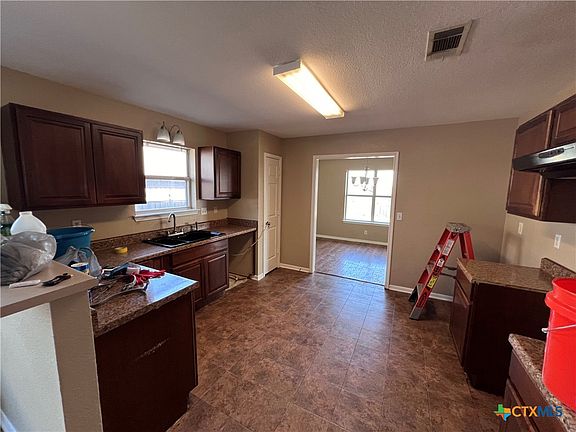 4th image of 5406 Golden Dr