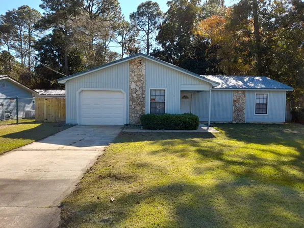 912 Meadow Ln, Fort Walton Beach, FL 32547