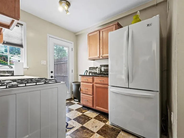 308 Millers Ct NE — Photo 13
