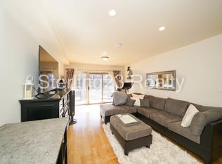 31-32 31st St #F5, Astoria, NY 11106