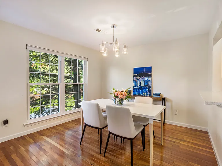 1504 Westgate Dr — Photo 14