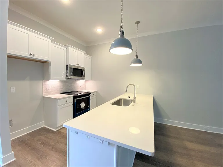 17530 Comfort Blvd — Photo 3