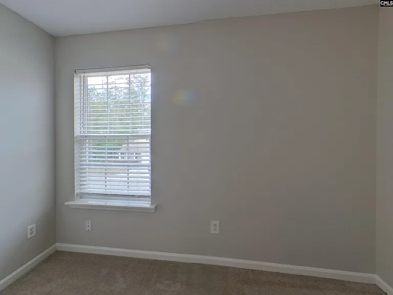 381 Valley Heights Ln — Photo 12