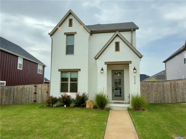 4338 W Bronco Dr, Fayetteville, AR 72704
