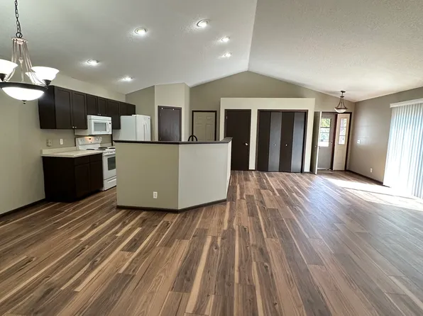 1326 Carnelian St N, Stillwater, MN 55082