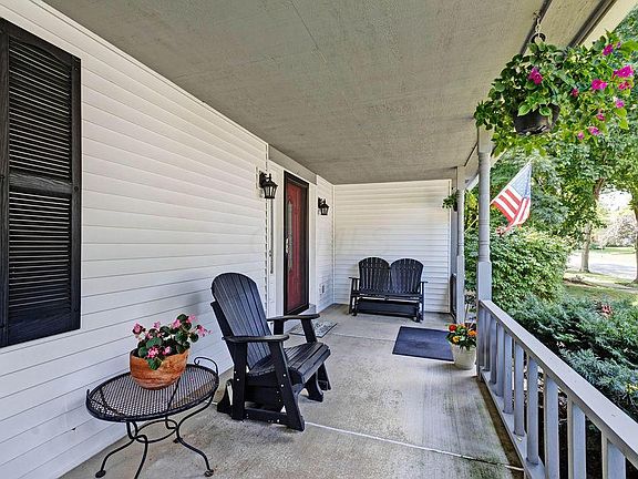 2nd image of 1549 Buck Trail Ln