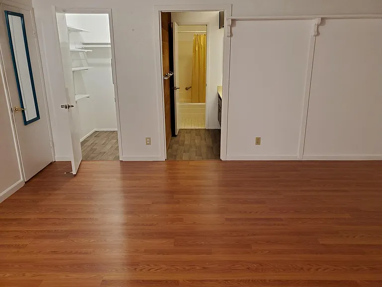 2540 Clairemont Dr #101 — Photo 19