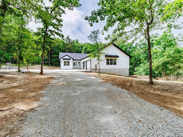 201 Cardinal Ter, Bull Shoals, AR 72619