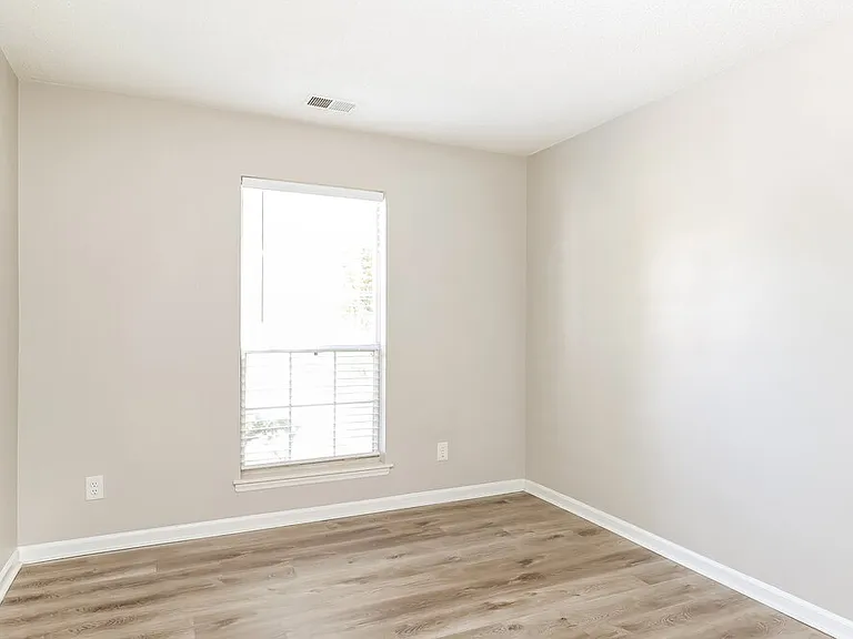2601 Clarencefield Dr — Photo 12