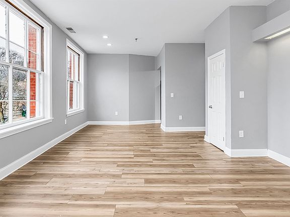 3rd image of 80 Wingate St APT 2F