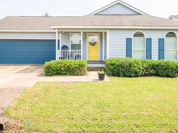 48 Rosebay Dr, Starkville, MS 39759