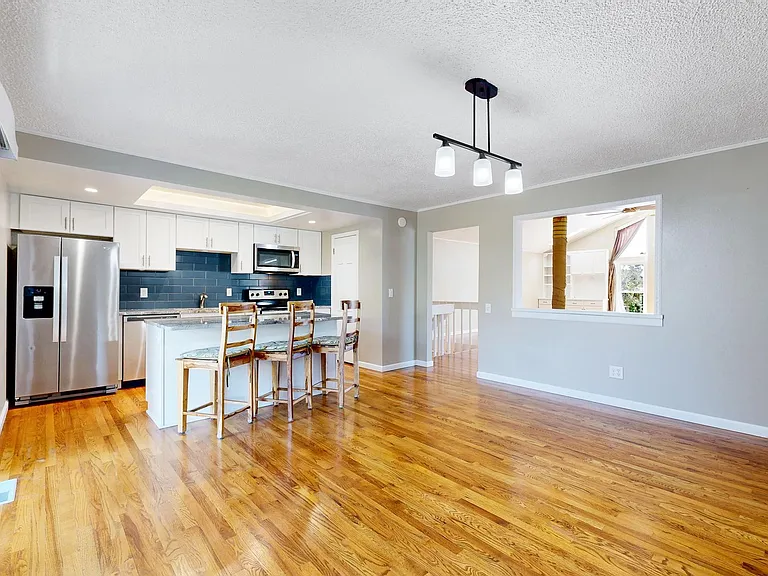 2946 S Moline Pl — Photo 8