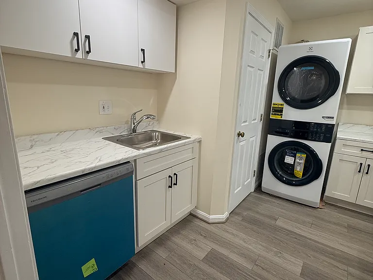 5916 Ewing Pl #BASEMENT — Photo 8