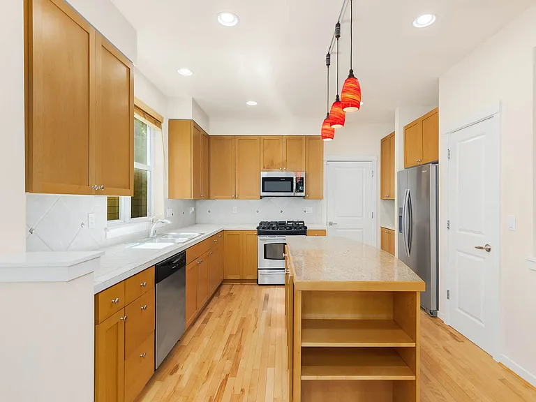 516 Lingering Pine Dr NW — Photo 8