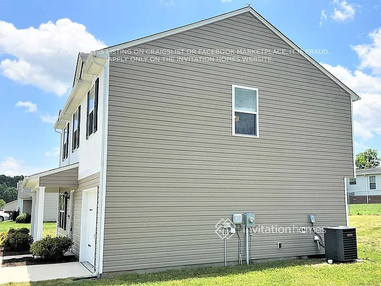 1357 Steven Dr — Photo 2