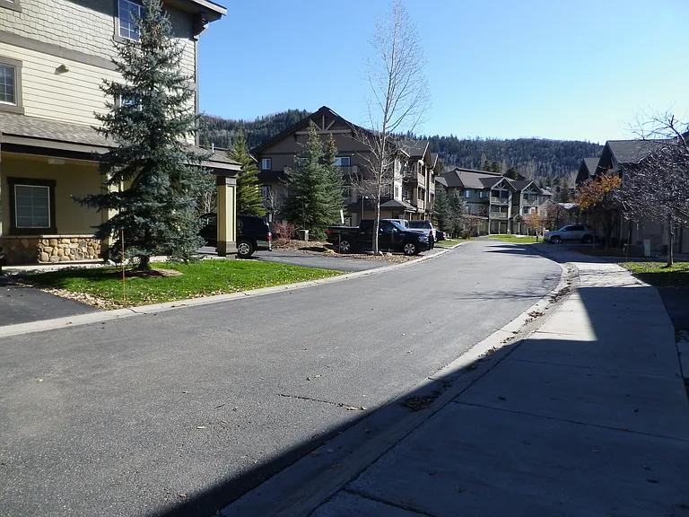 3350 Columbine Dr #502 — Photo 28