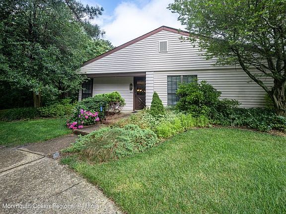 2nd image of 438C New Castle Ct