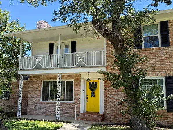 425 White Hall Rd, Woodway, TX 76712