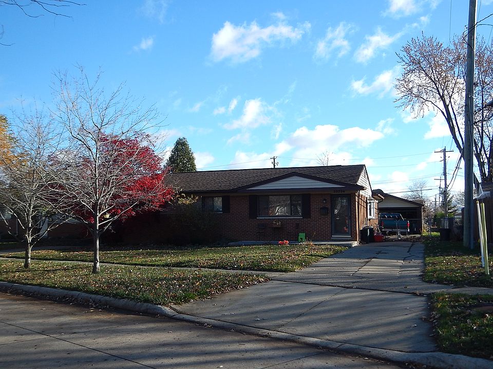 2nd image of 33734 Nokomis